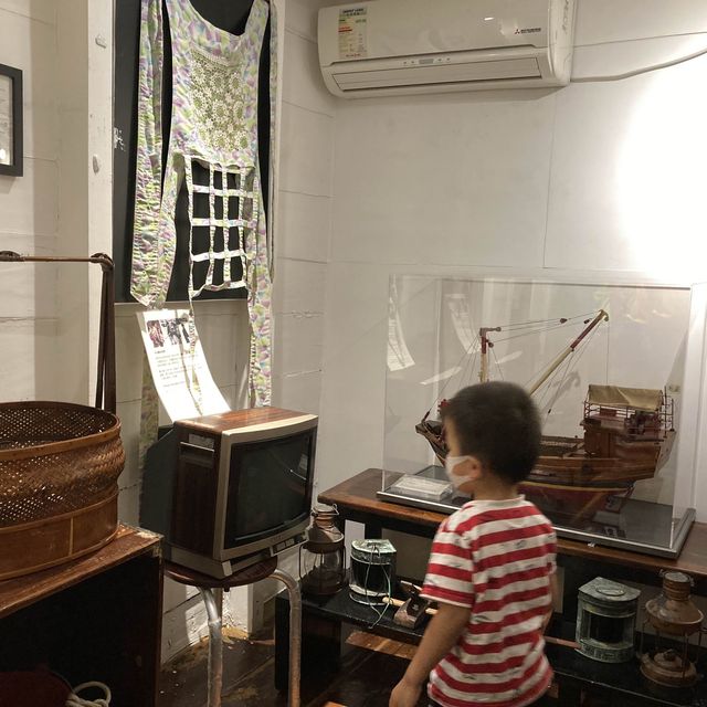 《香港仔住家艇參觀 👀+ 舢舨體驗語音導賞團🎧》
