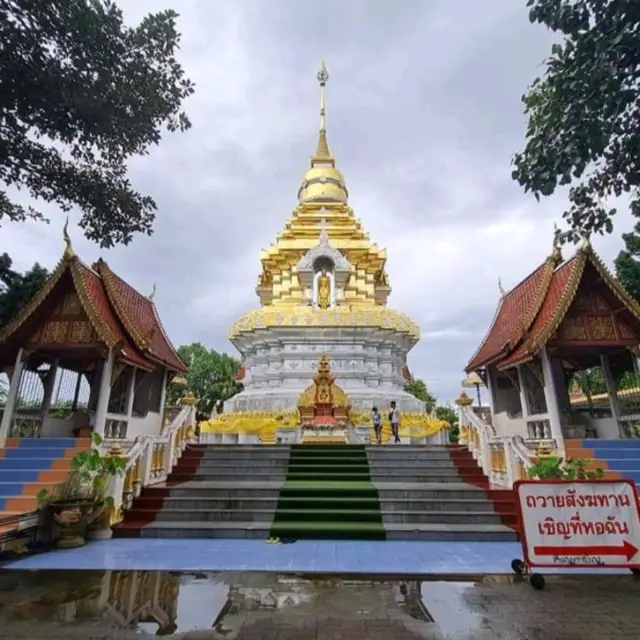 วัดพระธาตุดอยสะเก็ด