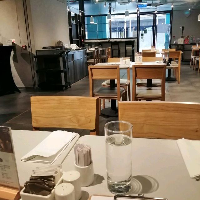 君立酒店～餐廳Cafe