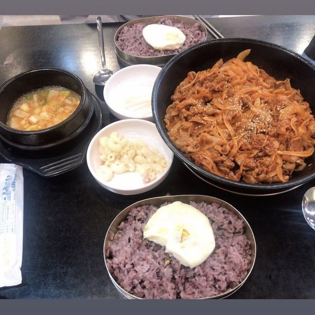 찐홍대피플만 찾는 홍대 로컬 맛집