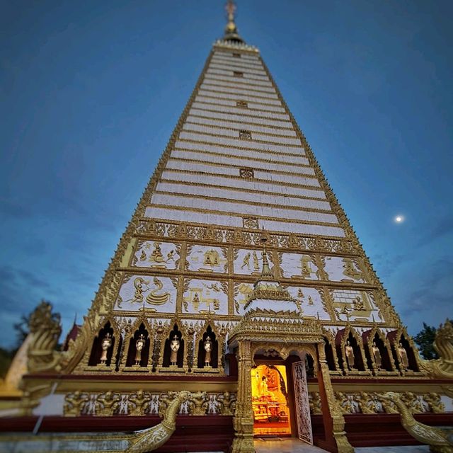 วัดพระธาตุหนองบัว จังหวัดอุบลราชธานี