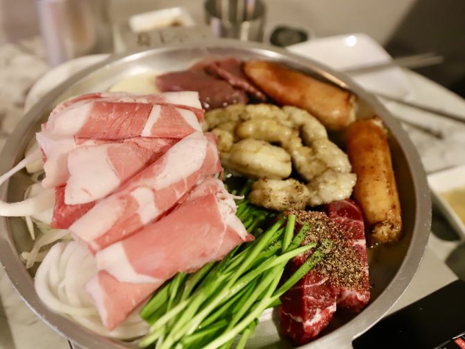 경주 황리단길 황소곱창 분위기 무엇! | 트립닷컴 대한민국 트래블로그 경주 황리단길 황소곱창  분위기 무엇! | 트립닷컴 대한민국 트래블로그