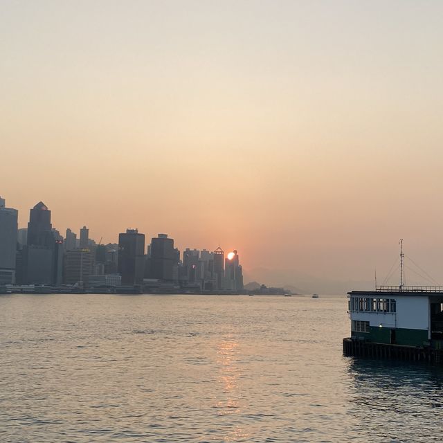 ［尖沙咀文化中心廣場］- 日落打咭位🌞