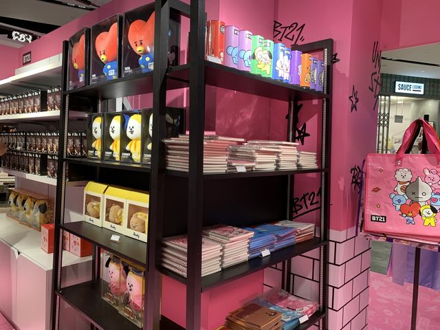 Cute BT21 pop up store 😍! 