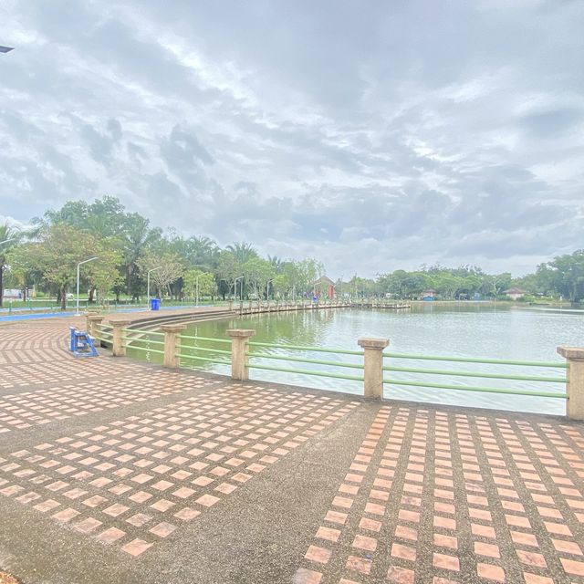 ดูปลาเดินเล่น สวนรุกขชาติ | ตราด