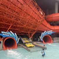 由朝玩到閉館嘅香港海洋公園水上樂園