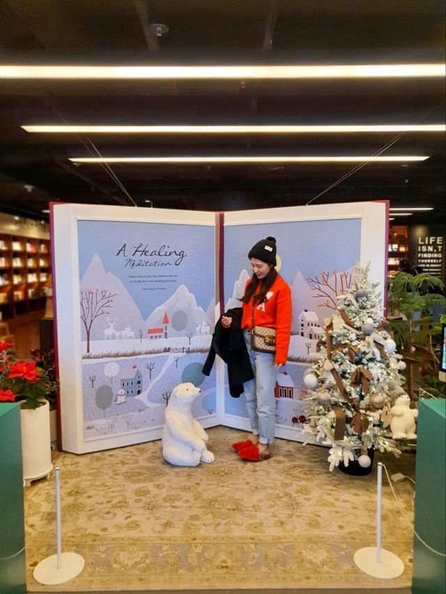 아난티 힐튼 부산 맥퀸즈라운지에서 크리스마스 시즌 에프터눈티세트🎄