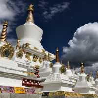 Daocheng White Pagoda