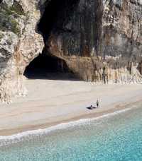 Sardinia, Italy, the must-visit transparent jellyfish sea in life.