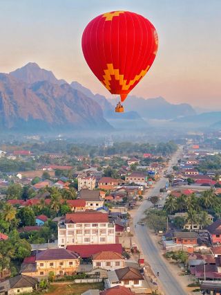 Путеводитель по Лаосу | Встречайте восход солнца с самого дешевого в мире полета на воздушном шаре!