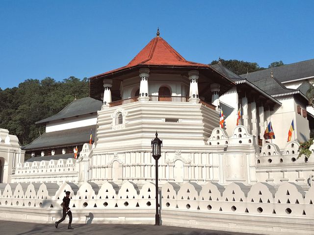 가장 스리랑카 다운 도시, 캔디