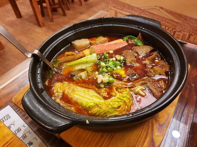 【新北】新莊美食|雲鼎阿二麻辣食堂幸福店