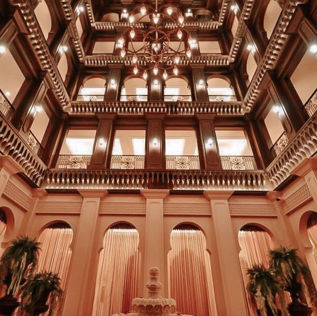  มาใส่ส่าหรีถ่ายรูปกันที่ Amman Unique Hotel 🕌