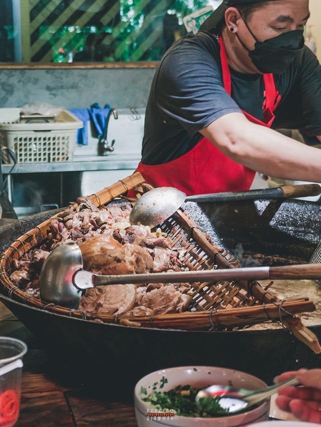 บะหมี่สูตรลับเผ็ดร้อนสไตล์จีนเนื้อตุ๋นนุ่มละลาย