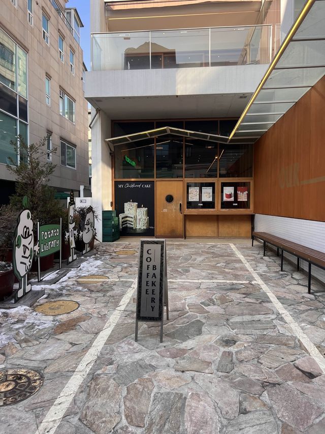 韓国/ソウル【新沙】大人気！おしゃれな街にあるパン屋さん🥐
