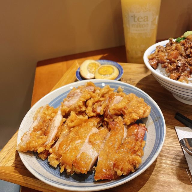 台灣文清旅行風餐廳✈️特色羊腩煲