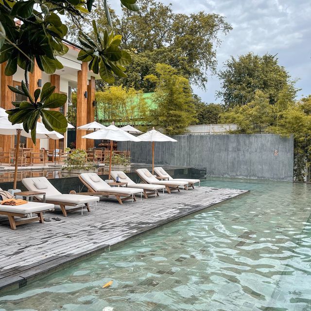 ที่พักหัวหิน สระว่ายน้ำส่วนตัวสวยมากก
