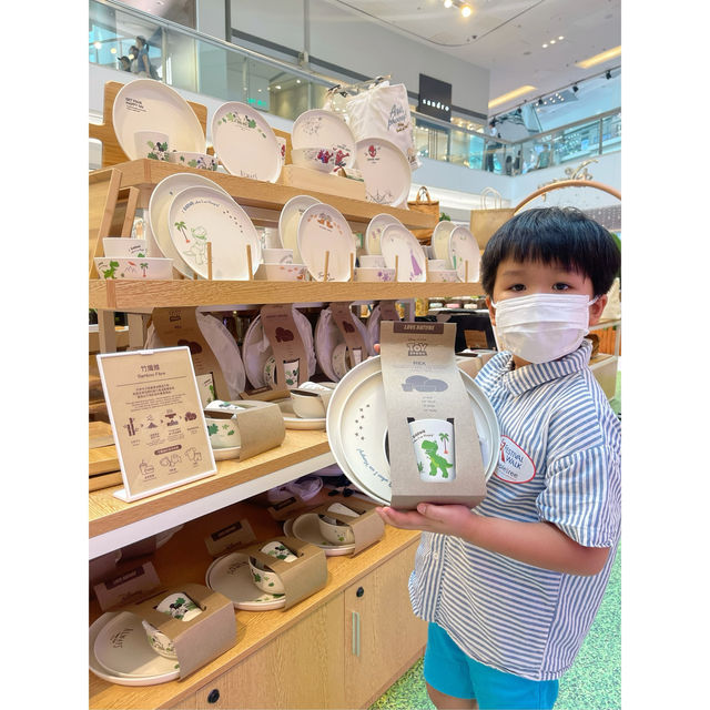 💚 Disney. Love Nature全球巡迴限定店首站登♻️「綠」又一城