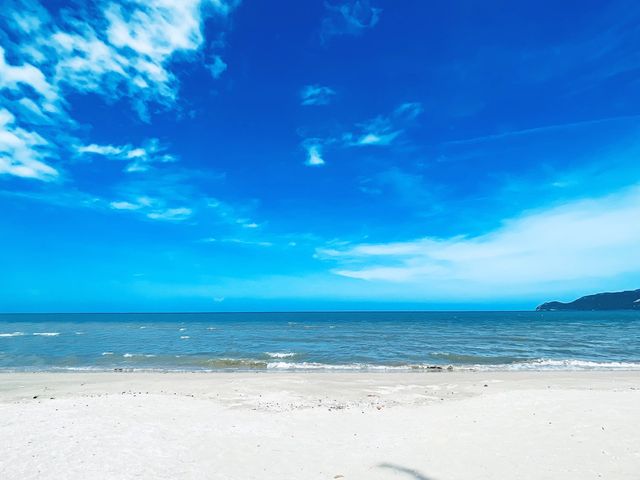 ที่นี่ หาดสามร้อยยอด 