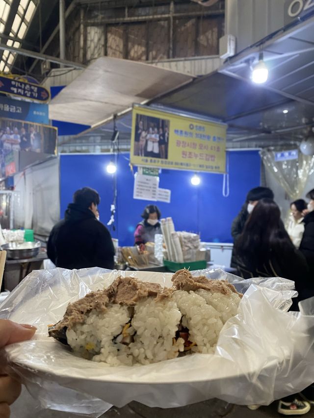 🇰🇷韓国 / ソウル 広蔵市場の名物✨行列のできるヌードキンパ！？現地の方にも大人気