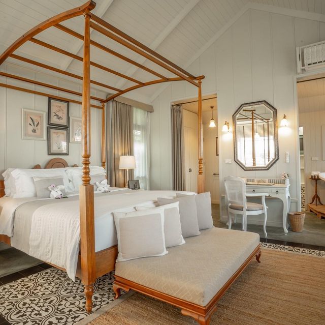 DEVASOM HUA HIN RESORT รุ่งสางทะเลตะวันออก