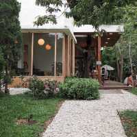 Canary Café & Restaurant. 