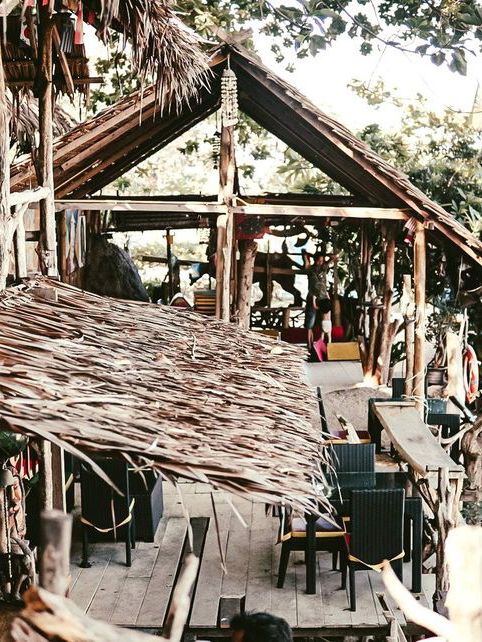 The Rock Beach Bar ณ สมุย
