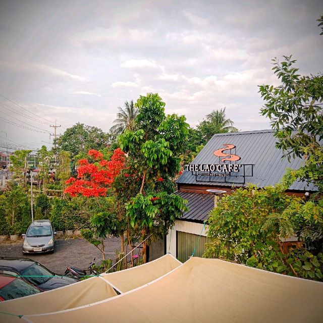 The Lao Cafe' Coffee& Music Angthong