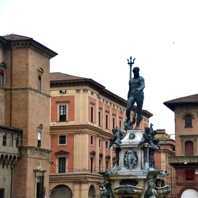 意大利Bologna🎈 紅色之城