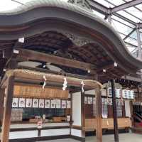 【大阪府】全国各地から参拝客が訪れるいしきりさんへ
