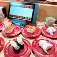 Staycation系列🫶🏻 九龍海逸君綽❣️ x NOC☕️ x 壽司郎🍣