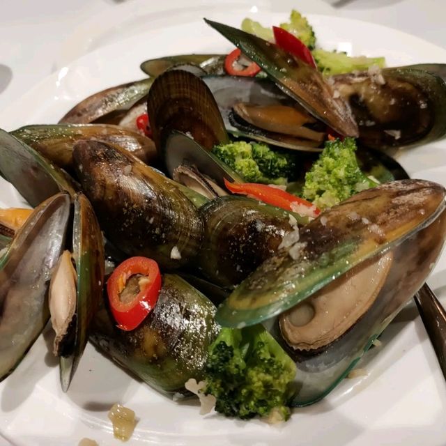 食物一般，服務更一般
