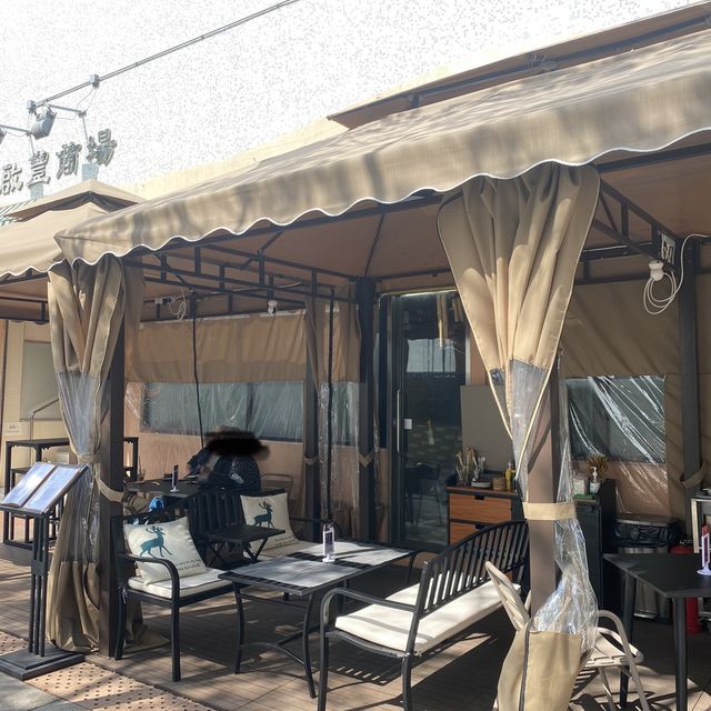商場盡頭的海景Cafe
