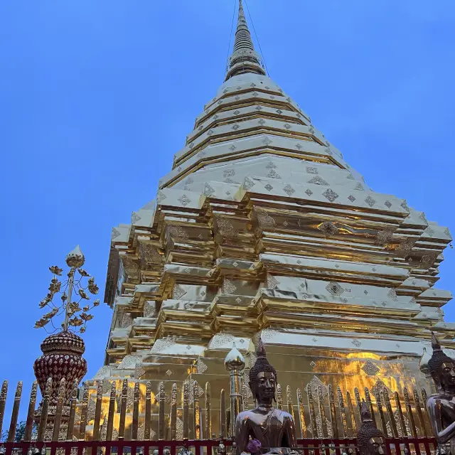 Visit the Doi Suthep Temple in Chiangmai