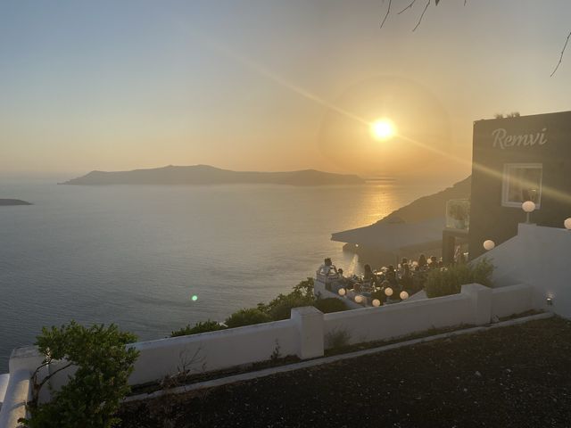 希臘🇬🇷Santorini必去愛琴海黑沙灘 放鬆之選 希臘🇬🇷Santorini必去愛琴海黑沙灘 放鬆之選