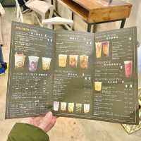 英國曼徹斯特 特色茶飲店 有超可愛嘅柴犬燒