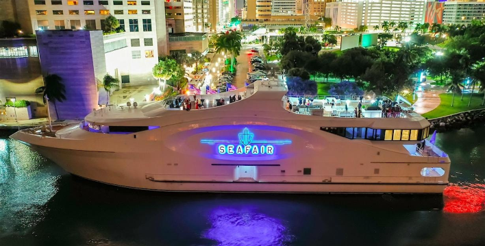 CloserClub | Chopin Plaza