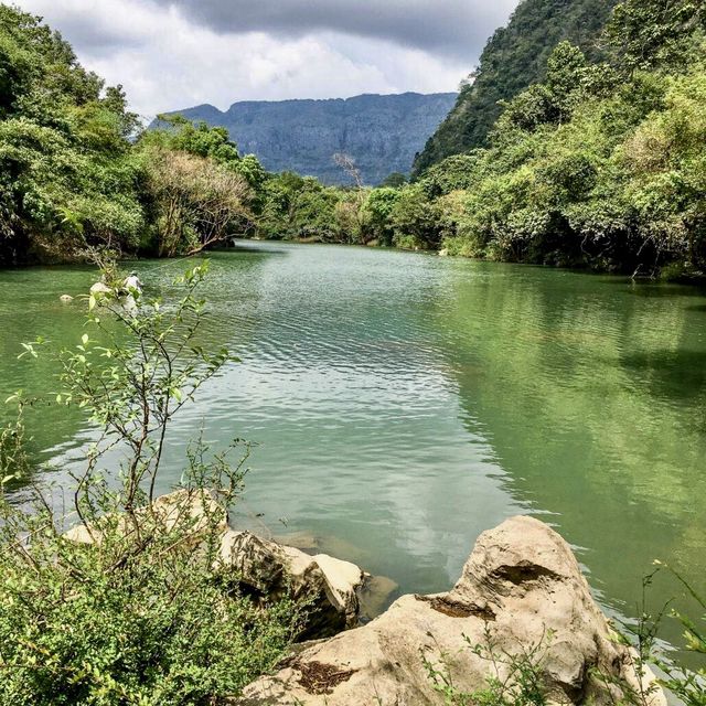 Tha Falang Lake 