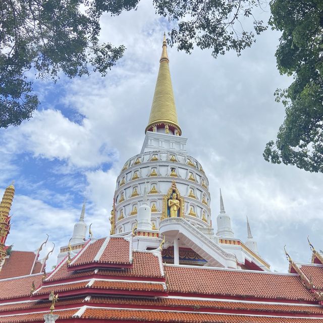วัดราษอุปถัมภ์ (วัดบางเหรียง)
