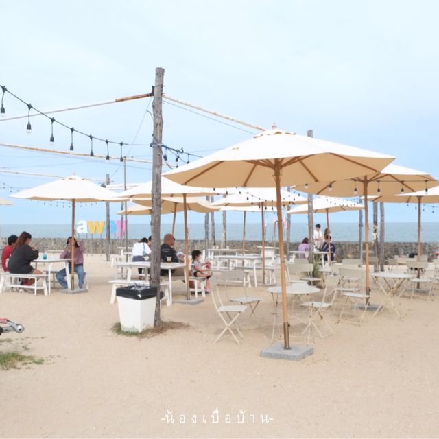 Tumlay Cafe & Bar ชะอำ