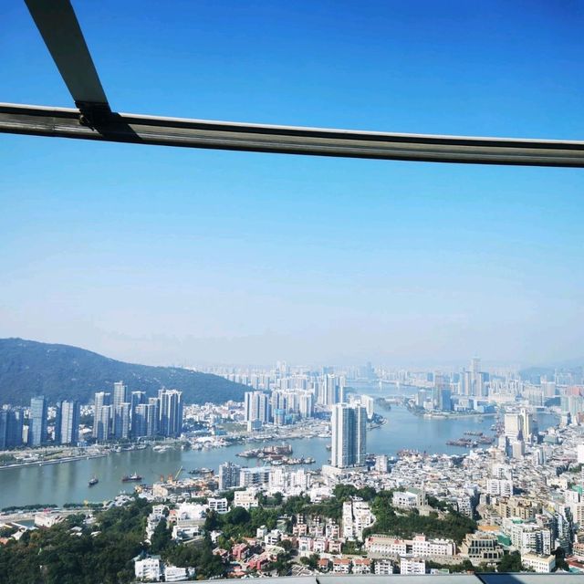 61 層樓高的澳門塔