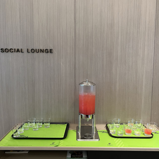 Holiday inn JBCC Social lounge