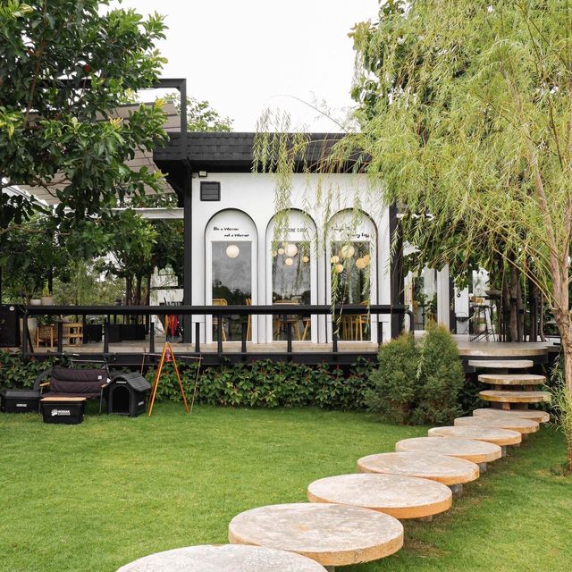คาเฟ่ท่ามกลางธรรมชาติ 𝑻𝑯𝑬 𝑲𝒆𝒆𝑹𝒆𝒆🌳 