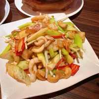 解壓飛鏢配豐富潮州菜