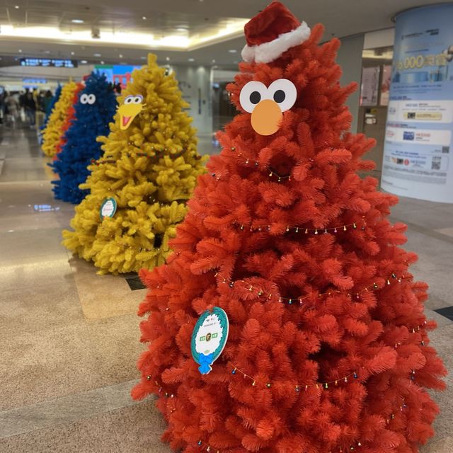 尖沙嘴海港城Elmo 陪大家過聖誕節🧑🎄 尖沙嘴海港城Elmo 陪大家過聖誕節🧑🎄
