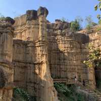 Incredible Pha Chor Cliff Stone At The Doi Lo