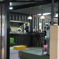 A viral and cheap western food cafe!
