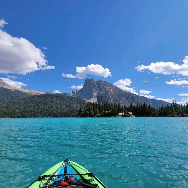 Moments at Emerald Lake Lodge, Colombia