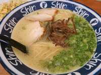 博多ラーメン　shin shin