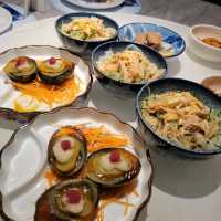 一站式品嚐台式小食+刺身+雞煲+藥膳火煱，任飲任食挑戰大胃王😂